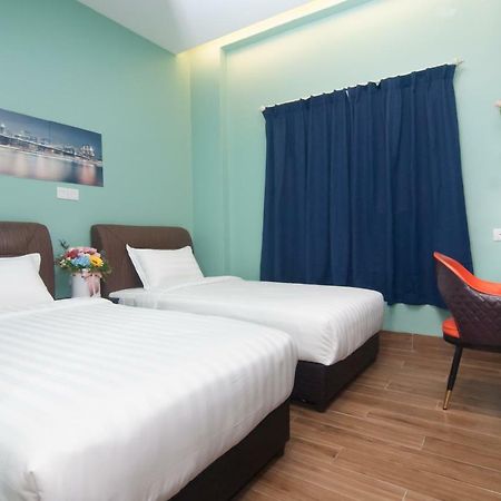 Good 9 Hotel - Bukit Dahlia Johor Bahru Ngoại thất bức ảnh